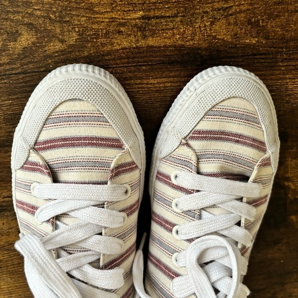 Canvas sneakers Size 10 - Picture 4 of 8